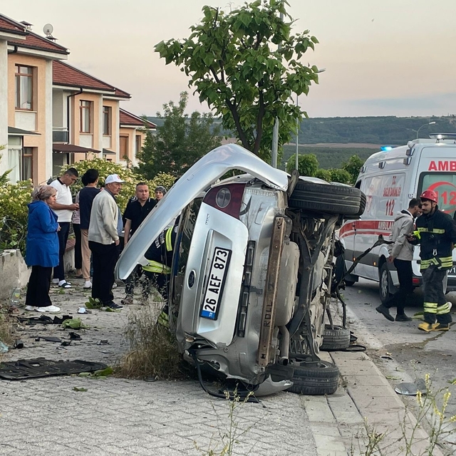 Kontrolünden çıkan aracın genç sürücüsü yaralandı