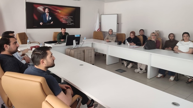 Bayburt'ta sosyal hizmet çalışanlarına mahremiyet eğitimi verildi