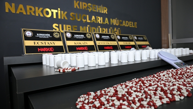Uyuşturucu operasyonunda 2 şüpheli tutuklandı