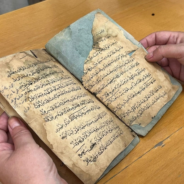 Tozlu raflardan dijital dünyaya: 600 yıllık miras Ege'de koruma altında
Yar...