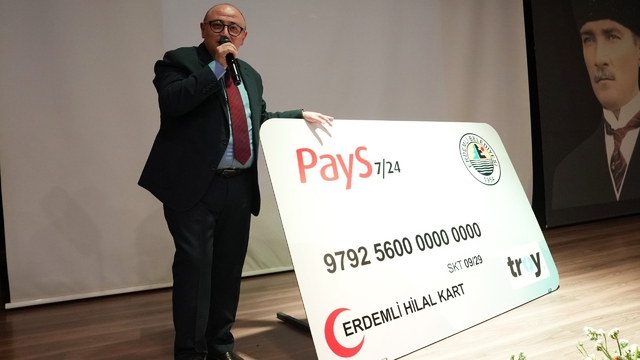 Erdemli Belediyesi Hilal Kart'ı hizmete sundu