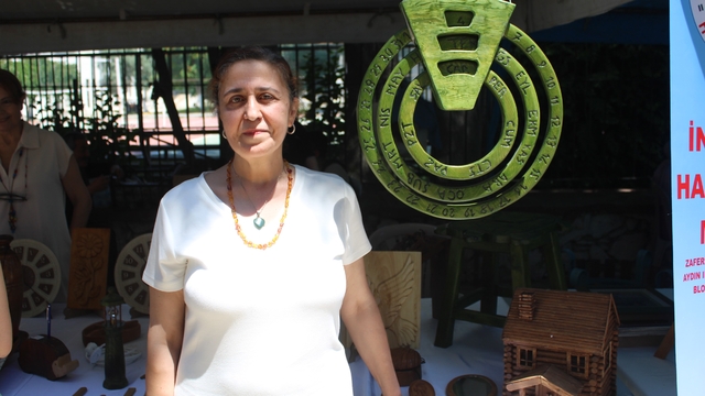 Maya takvimini andıran ahşap eser ilgi odağı oldu