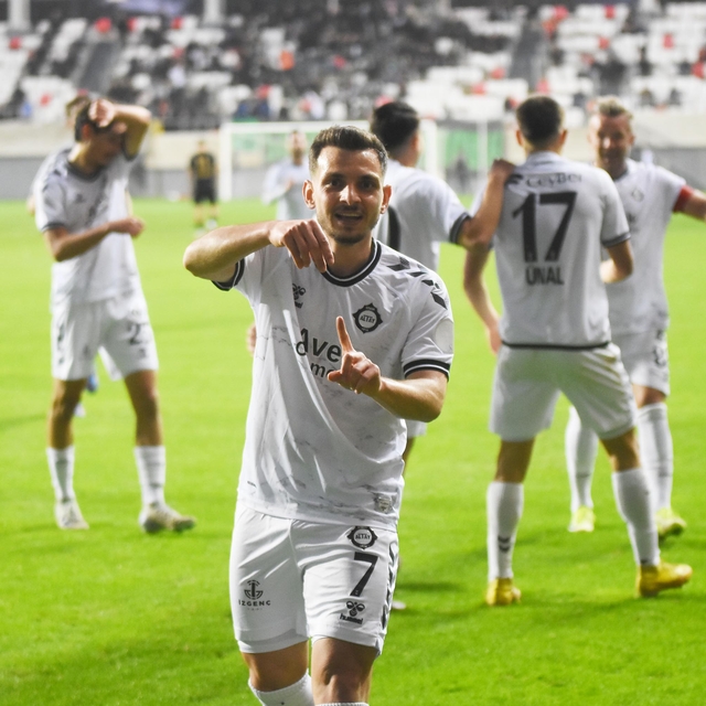 Altay'da Caner ve Emre'den ihtar