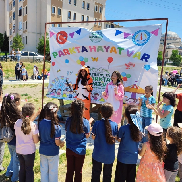Altıntaş'ta çocuk şenliği