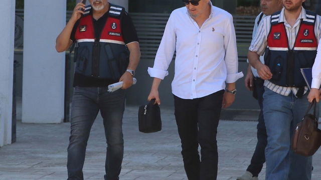 Uyuşturucu soruşturmasında gözaltına alınan baro başkanı istifa etti