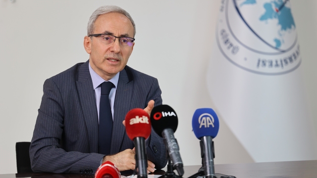 GİBTÜ dev toplantıya ev sahipliği yapmaya hazırlanıyor
İslam Üniversiteleri Rektörleri I. İstişare Toplantısı Gaziantep'te yapılacak
Rektör Prof. Dr. Şehmus Demir:
"Çok büyük bir etkinliğe ev sahipliği yapacağız, 43 ülkeden 100'ün üzerinde rektör katılım sağlayacak"