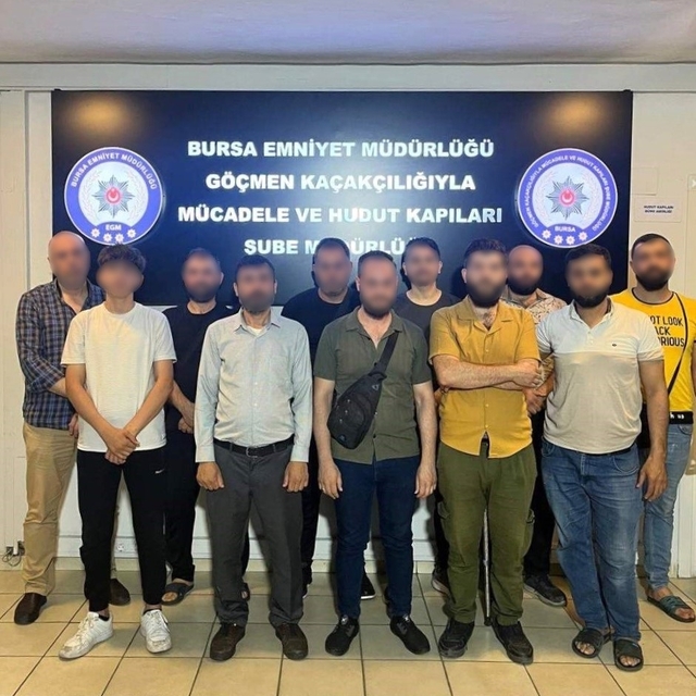 Bursa'da 'göçmen kaçakçılığı'na 2 gözaltı