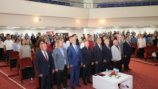 "Rehber öğretmenlerin ve psikolojik danışmanların katkıları kıymetli"