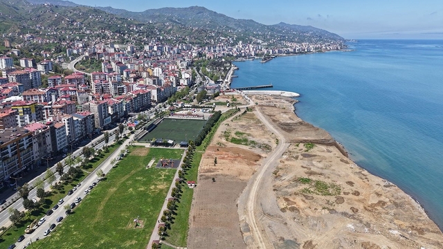 Akçaabat'ta bisiklet ve yürüyüş yolu projesinin çalışmaları sürüyor