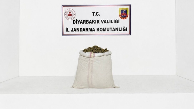 Diyarbakır'da 19 kilo 800 gram esrar ele geçirildi