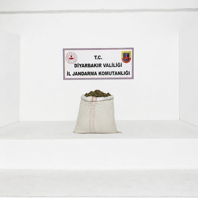 Diyarbakır'da 19 kilo 800 gram esrar ele geçirildi
