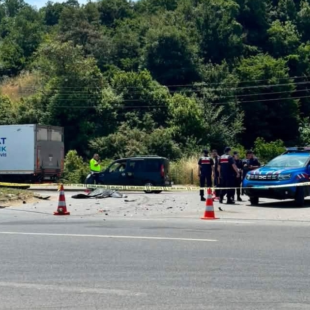 Samsun'da kamyonla çarpışan motosikletin sürücüsü öldü