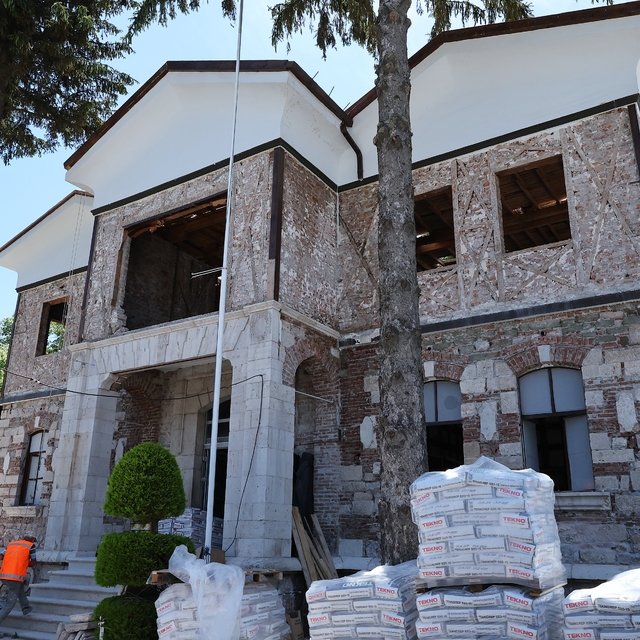 Tokat'ta tarihi belediye binasında restorasyon çalışmaları sürüyor