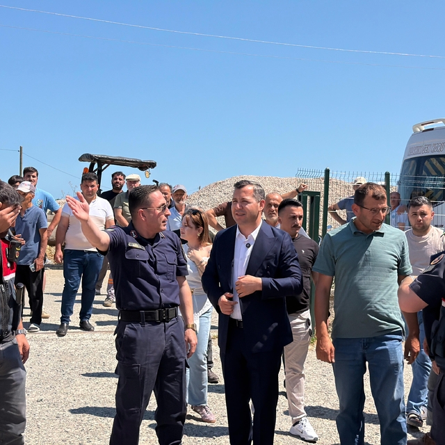 Samsun'da yaralanan traktör sürücüsü ambulans helikopterle hastaneye kaldır...
