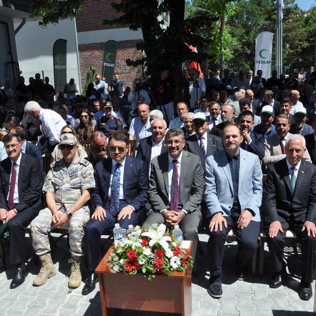 Kütahya'da Yeşilay Gençlik Merkezinin açılışı yapıldı