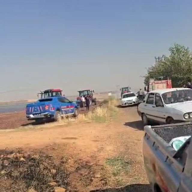 Anız yangını korkuttu