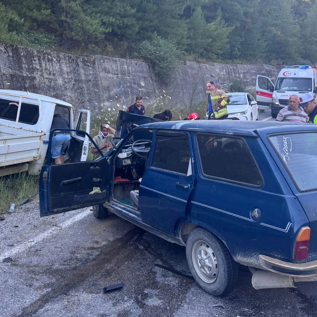 Milas'ta trafik kazası: 2 yaralı