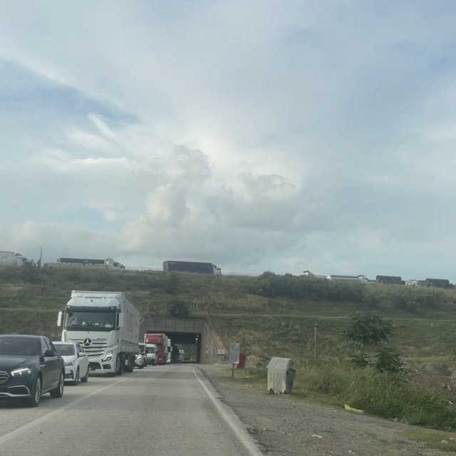 Osmaniye'de 6 ağır tonajlı aracın karıştığı kazada 2 kişi yaralandı