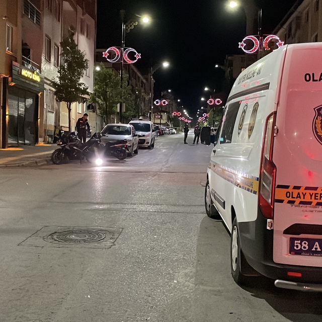 Tartışma bıçaklı kavgaya dönüştü: 1'i ağır 4 yaralı
