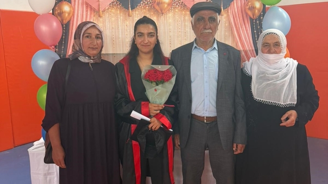 Muradiye'de geleneksel pilav günü ve mezuniyet programı düzenlendi