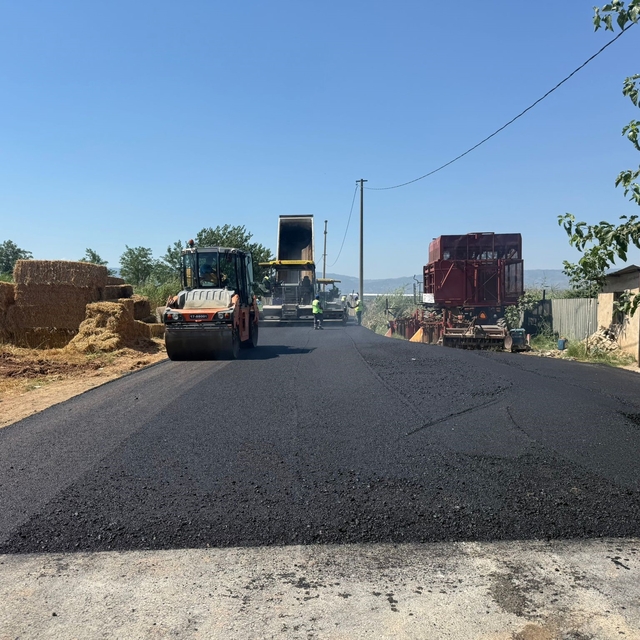 Aydın'ın tüm ilçelerinde eş zamanlı yol çalışmaları sürüyor
