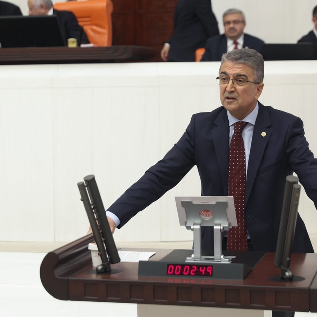 MHP'li Kamil Aydın'dan TBMM'de Nihat Doğan'a sert 'Naim Hoca' tepkisi