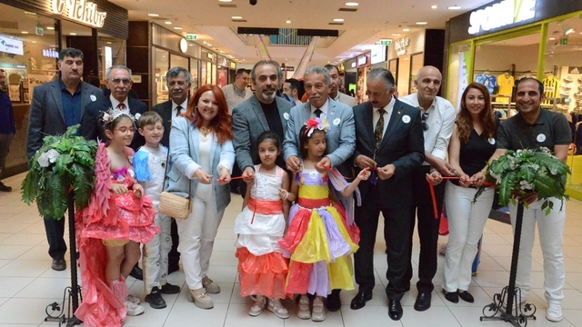 Eskişehir'de "Etwinning İyi Örnekler Sergisi" kapılarını açtı