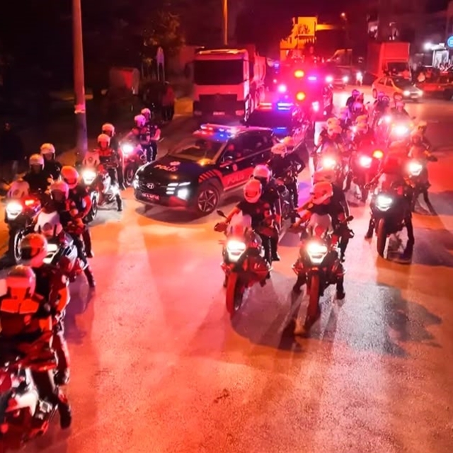 Bursa'da bin polisle dev huzur operasyonu... Mahalleler ablukaya alındı