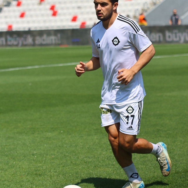 Altay'da Emre Tangeldi, sözleşmesini feshetti