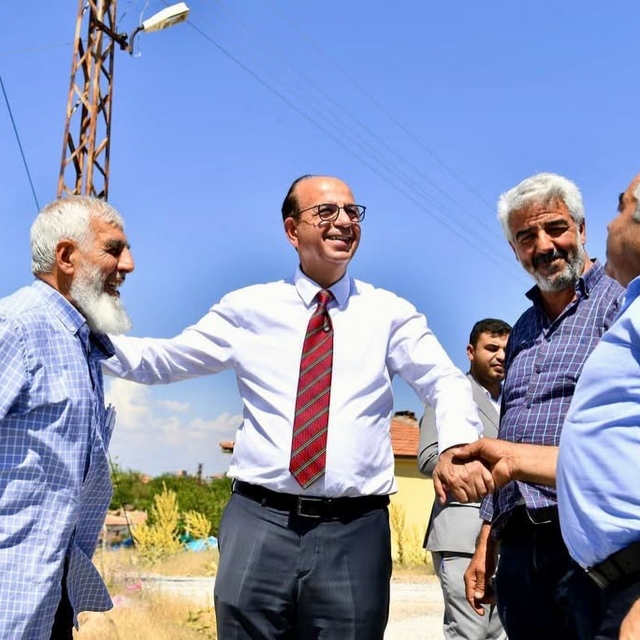 Başkan Geçit: "Yeşilyurt'ta kırsal mahallelerin ulaşım konforu artıyor"