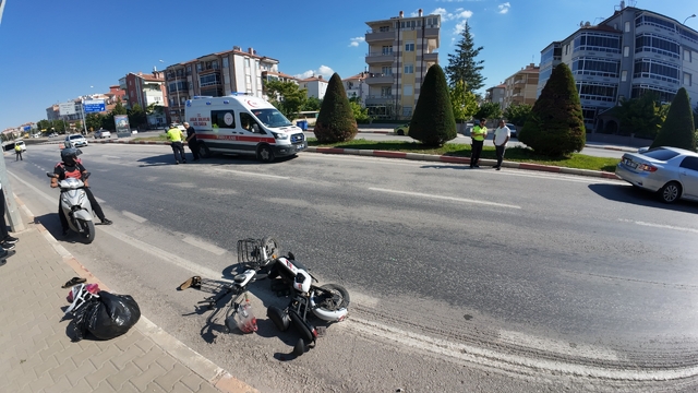 Karaman'da otomobille elektrikli bisiklet çarpıştı: 1 yaralı