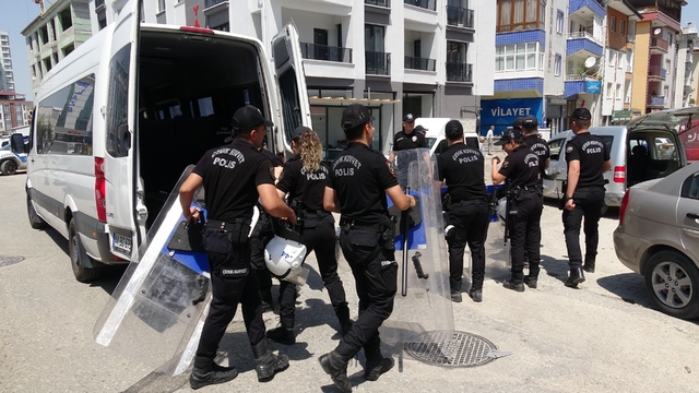 CHP Malatya İl Başkanlığı binasında gerginlik