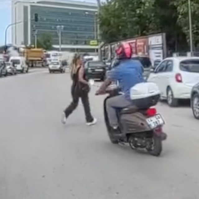 Bolu'da kazadan kıl payı kurtuldular: O anlar kamerada