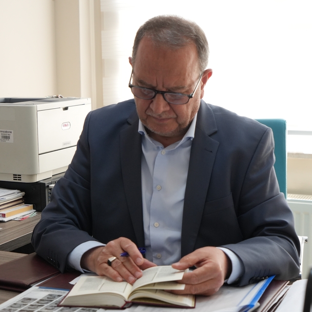 Bayburtlu eğitimci mezun olduğu okulda 37 yıldır öğrenci yetiştiriyor