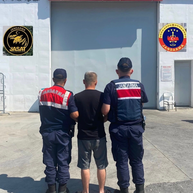 Alanya'da 23 yıl hapis cezasıyla aranan hükümlü yakalandı