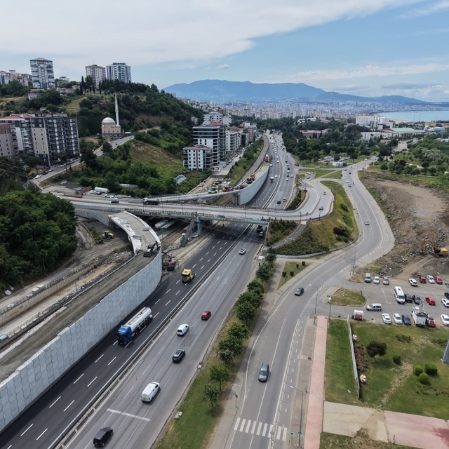 Samsun trafiğine neşter: 3 ulaşım projesi eş zamanlı sürüyor
Başkan Doğan:...