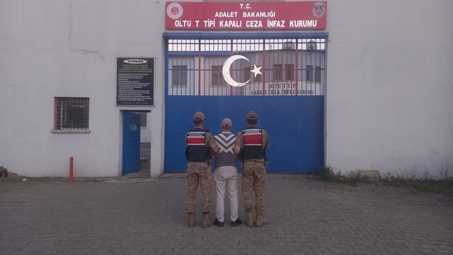Erzurum'da jandarmadan yakalama kararı olan şahıslara operasyon