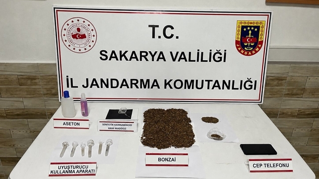Uyuşturucu operasyonunda 212 kök kenevir ele geçirildi, 3 şüpheli tutuklandı