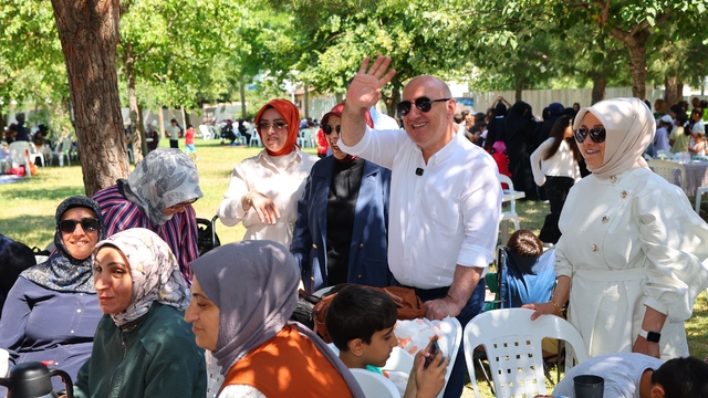 Darıca'da kadın kursiyerler piknikte bir araya geldi