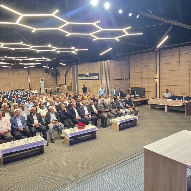 Tatvan'da toplumsal sorunlarla ilgili istişare toplantısı düzenledi