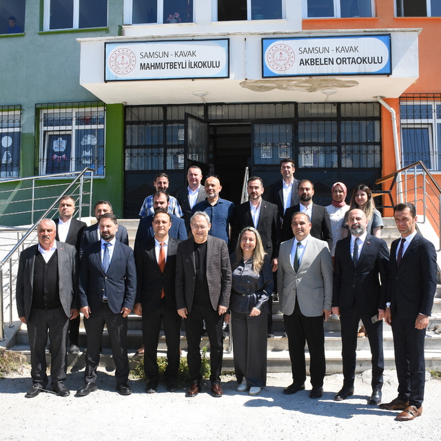 MHP Genel Başkan Yardımcısı Topsakal, Samsun'da ziyaretlerde bulundu
