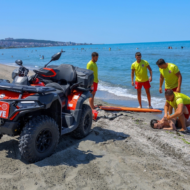 Samsun'da cankurtaranlar tatbikat yaptı