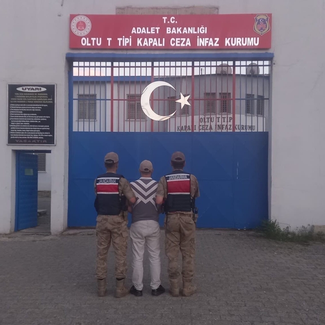 Erzurum'da 12 yıl 6 ay hapis cezası bulunan firari hükümlü yakalandı