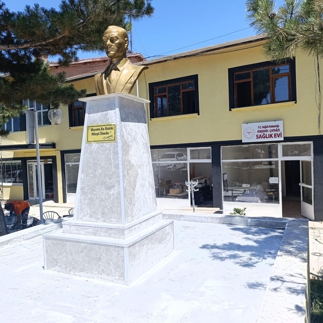 Cezaevi iş yurtları ile İl Özel İdaresi iş birliğiyle köy konağı ve kamu bi...