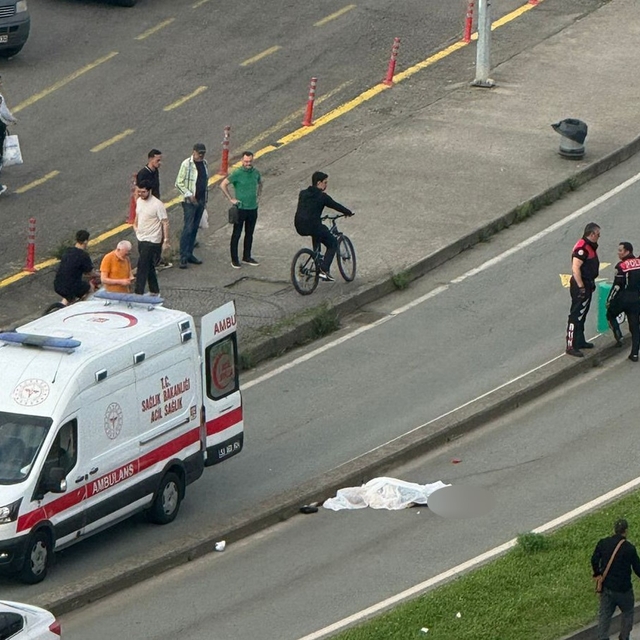 Rize'de kamyonetin çarpıp kaçtığı kadın hayatını kaybetti