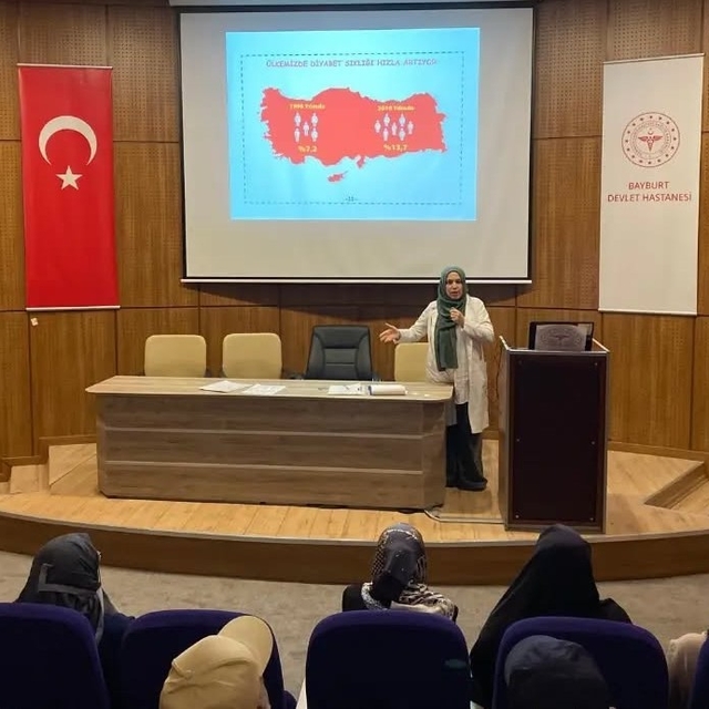 Bayburt'ta haziran ayı 'Diyabet Okulu' eğitimleri tamamlandı