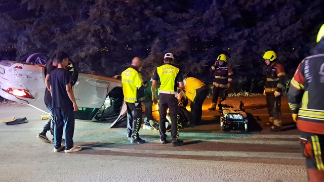 Takla atan araçta 2 kişi yaralandı