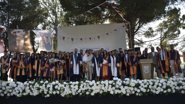 Köyceğiz Meslek Yüksekokulu'nda mezuniyet töreni yapıldı
