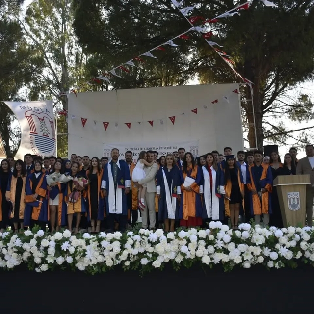 Köyceğiz Meslek Yüksekokulu'nda mezuniyet töreni yapıldı