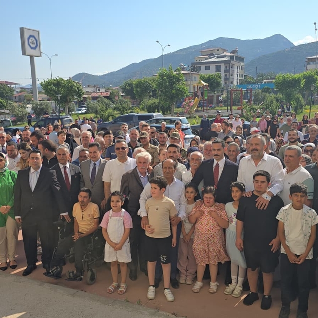 İslahiye ilçesi, Kaymakam Mehmet Soylu'ya konvoy ve gözyaşlarıyla veda etti